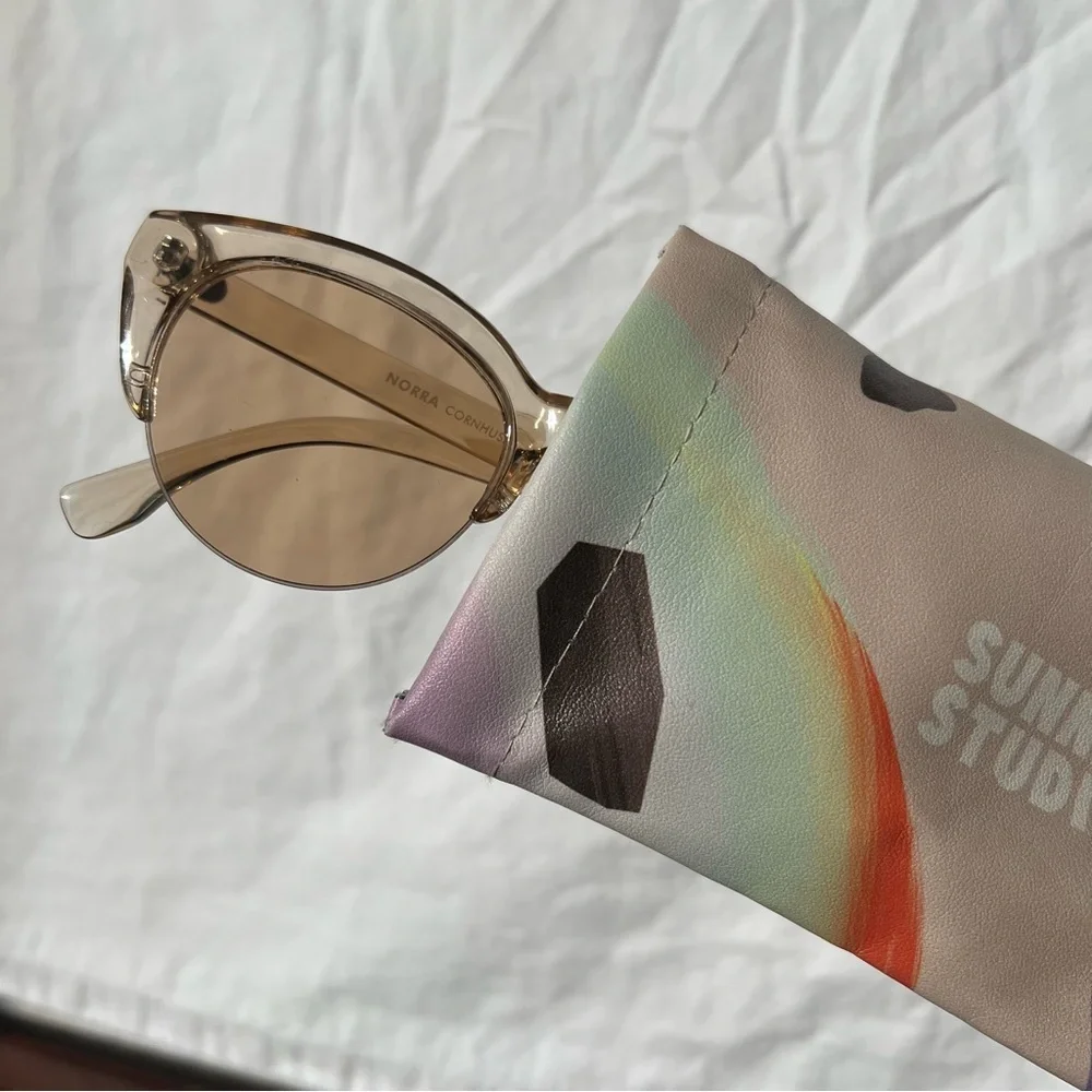 NWOT Sunnies Studios Sunglasses